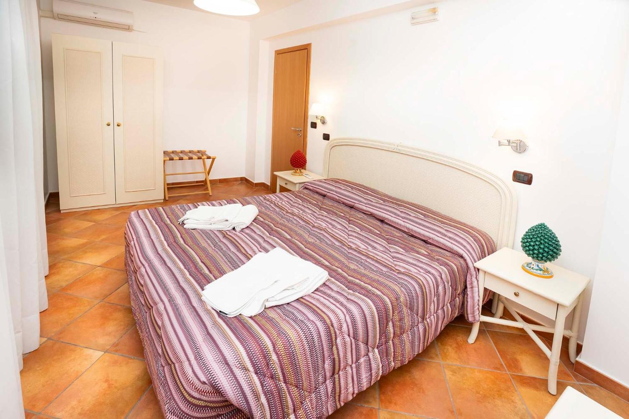 Le Tartarughe Aparthotel Letojanni Exterior foto